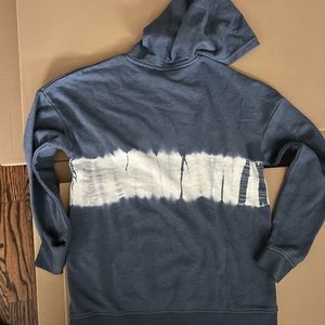 New kids size 18/20 hoodieAa